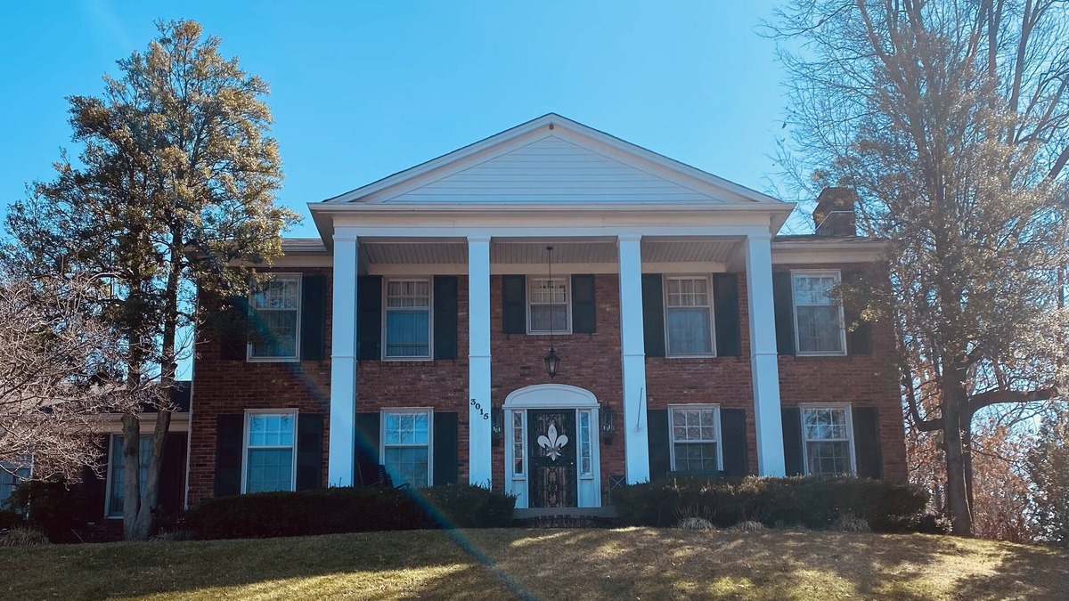 Gardiner Lane House | Beautiful Highlands Home Derby Weekend
