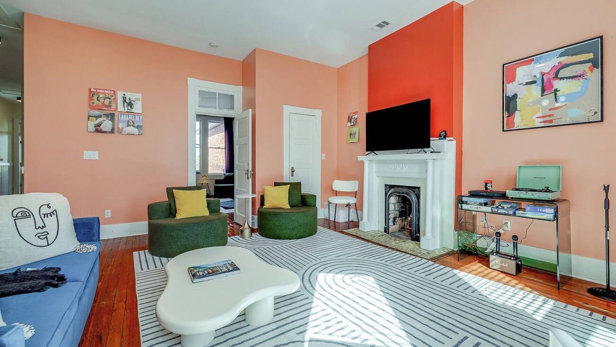 Historic Downtown Savannah House | Beautiful Historic Home close to Downton/Forsyth park/Restaurants/Riverwalk