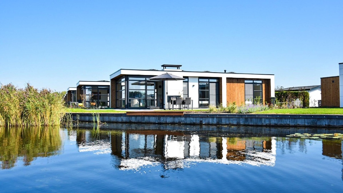 Loosdrecht House | Beautiful holiday home in a holiday park near the Loosdrechtse Plassen