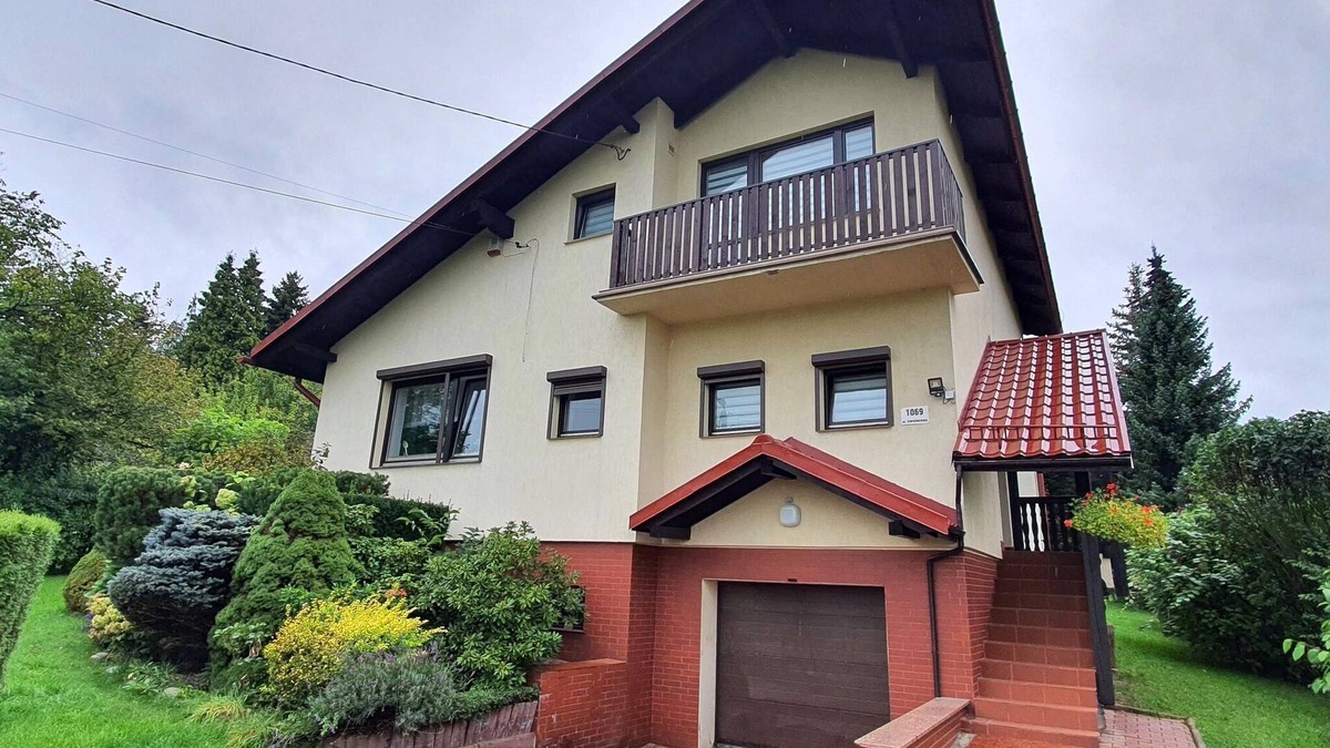 gmina Buczkowice House | Beautiful holiday home in Buczkowice with garden