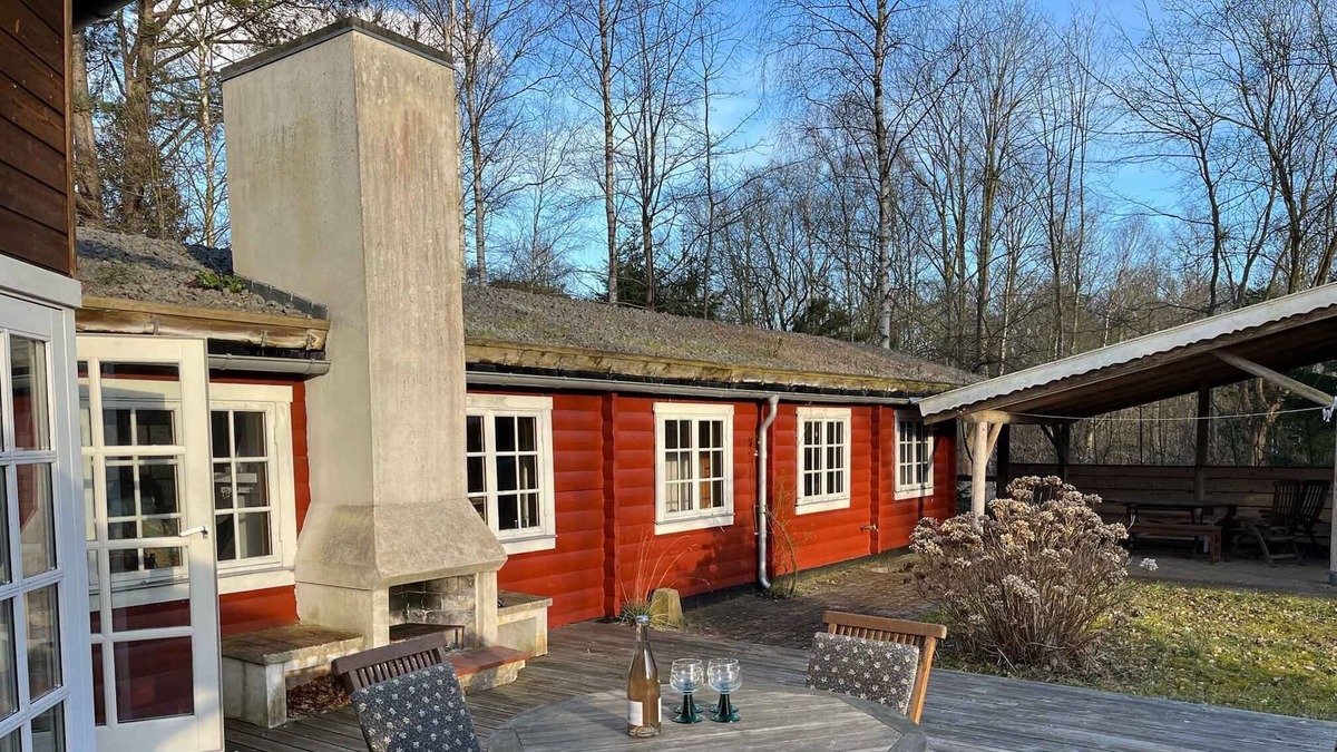 Strøby Ladeplads House | Beautiful holiday home in the forest and near the water