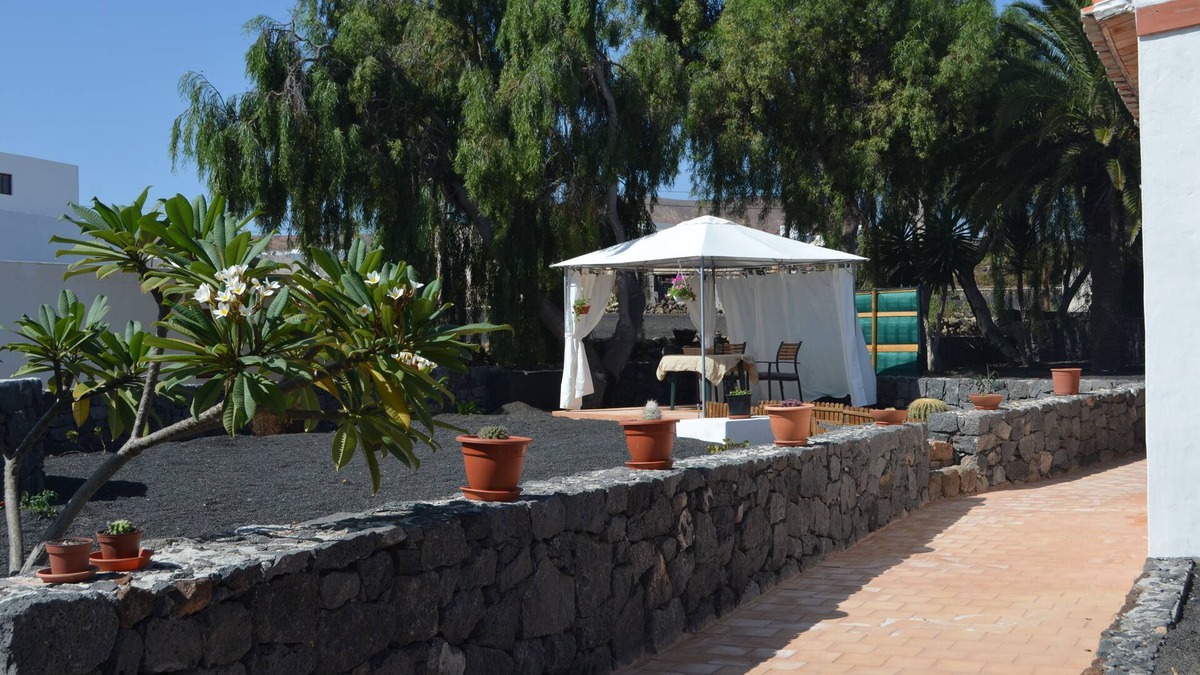 Teguise Cottage | Beautiful holiday in the countryside and near the sea