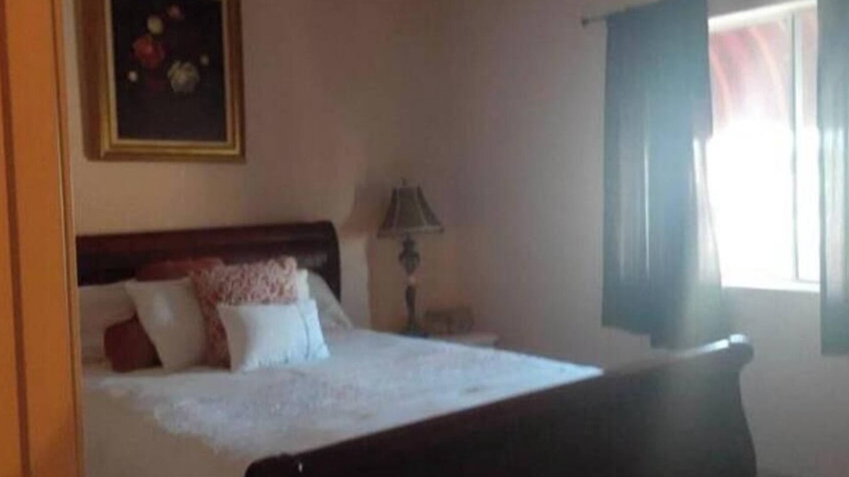 Foothills House | Beautiful home and scenic mountain view!