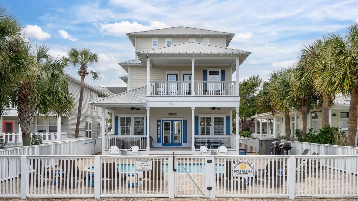 Crystal Beach House | Beautiful Home. Great Amenities and Location. Perfect for Large Groups.