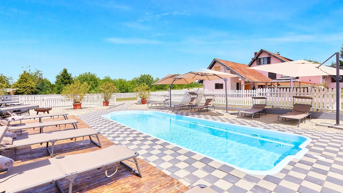 Durdevac House | Beautiful home in Budrovac with Wi-Fi