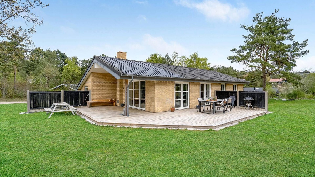 Handrup Strand House | Beautiful home in Ebeltoft with sauna