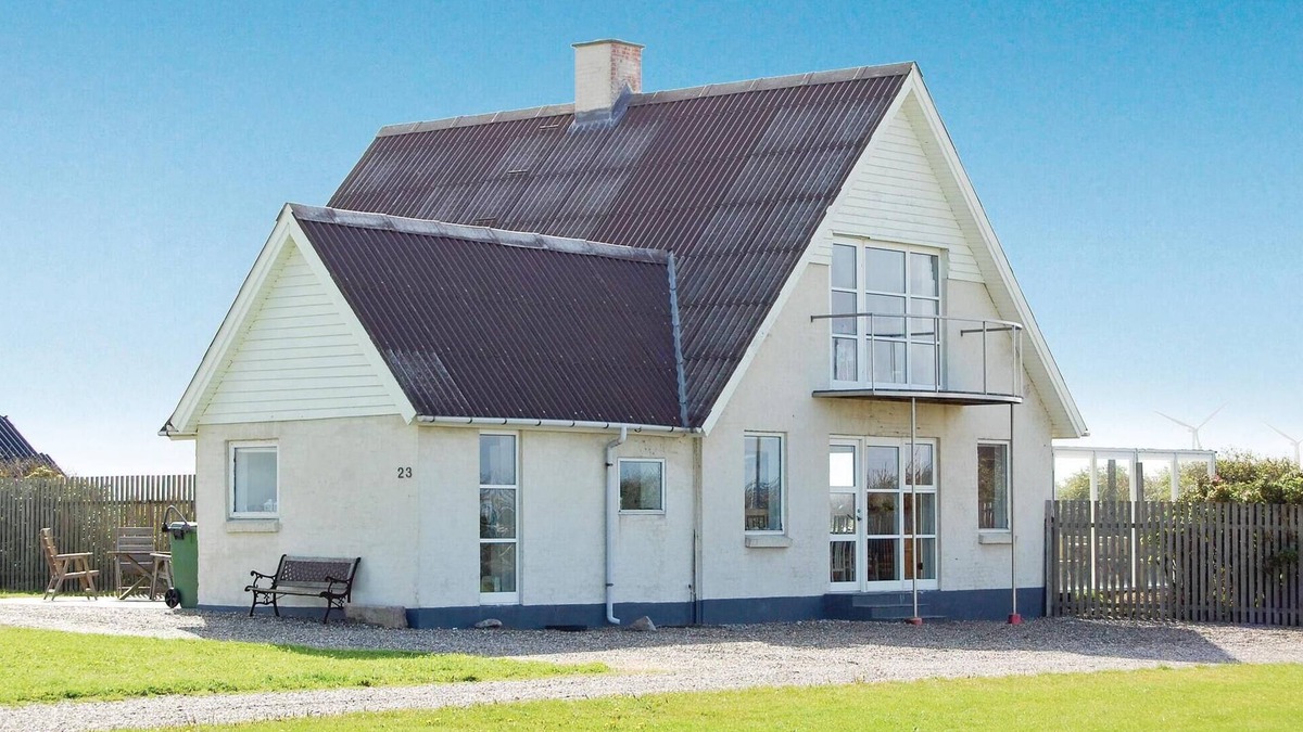 Lemvig Municipality House | Beautiful home in Lemvig with kitchen