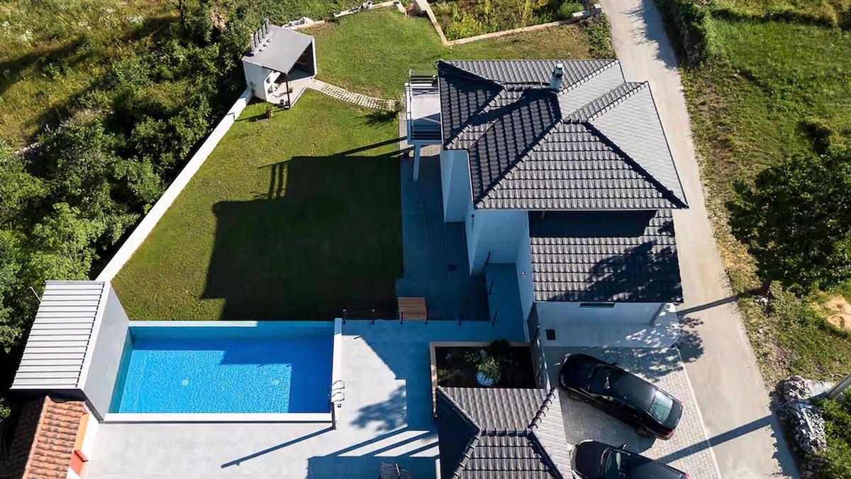 Lokvicici House | Beautiful home in Lokvicici