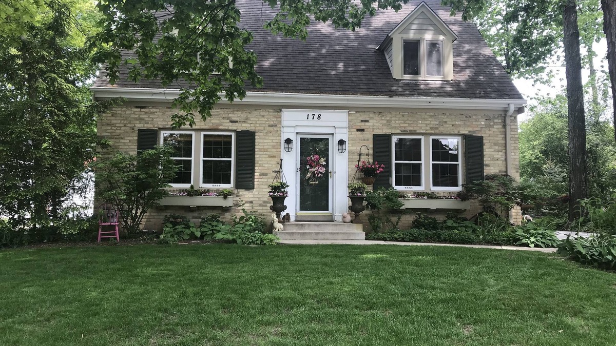 Wauwatosa House | Beautiful home in Milwaukee suburb, easy access to downtown Milwaukee.