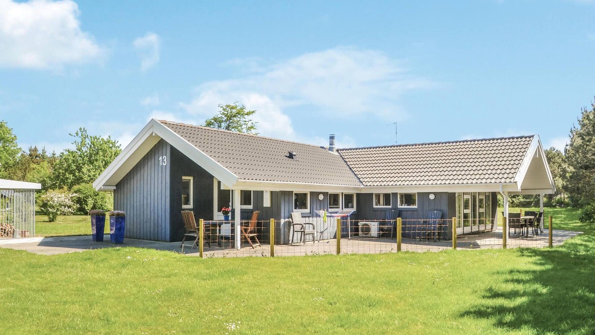 Jegum House | Beautiful home in Oksbøl with WiFi