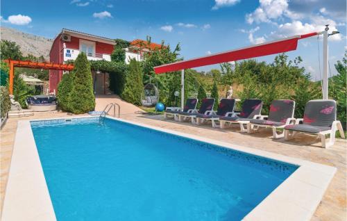 Srinjine House | Beautiful Home In Srinjine With Sauna