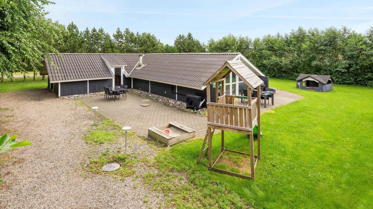 Skovmose House | Beautiful home in Sydals with sauna
