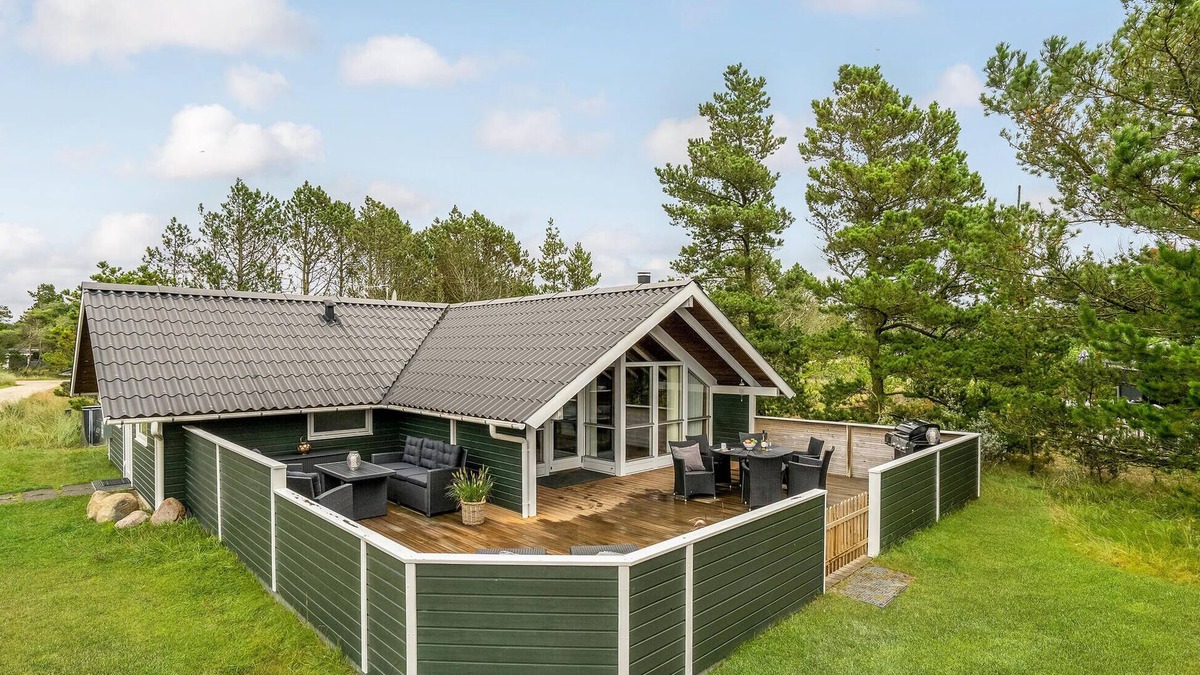 Sønder Vorupør House | Beautiful home in Thisted with kitchen