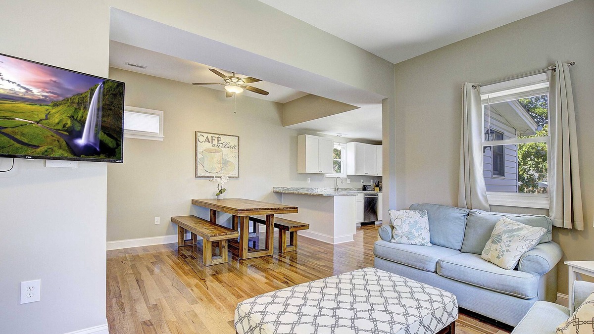 North Beach House | Beautiful home in walkable beach town near DC & Herrington Harbor Yacht Club!
