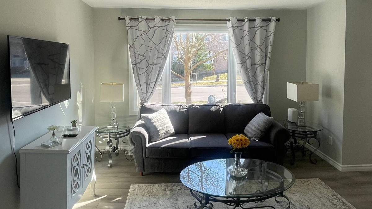 London House | Beautiful home in west of London, Ontario
