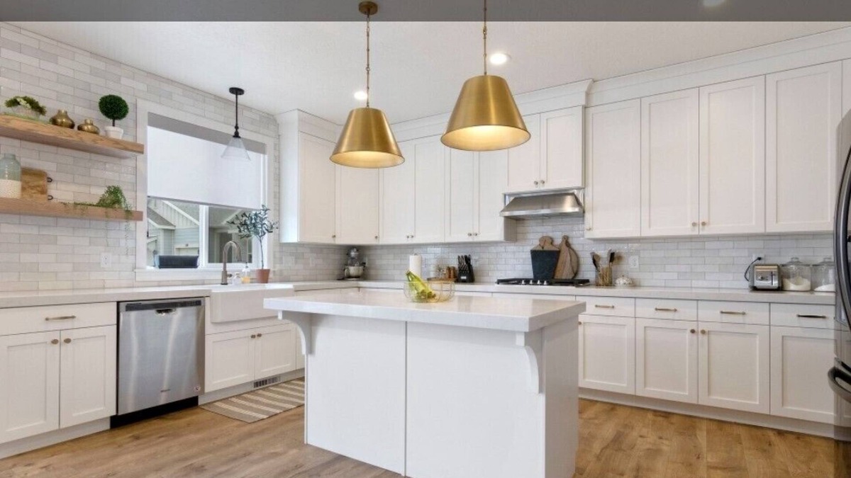 Vineyard House | Beautiful Home just miles from Sundance Mountain Resort