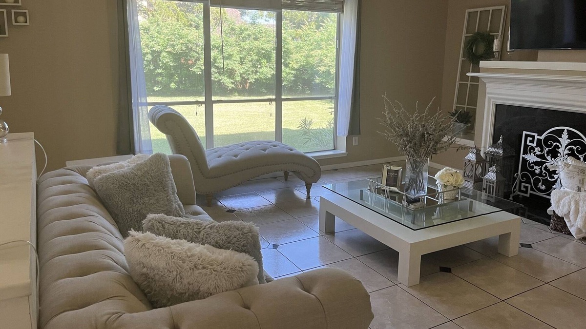 Houston House | Beautiful home, perfect for family dinners