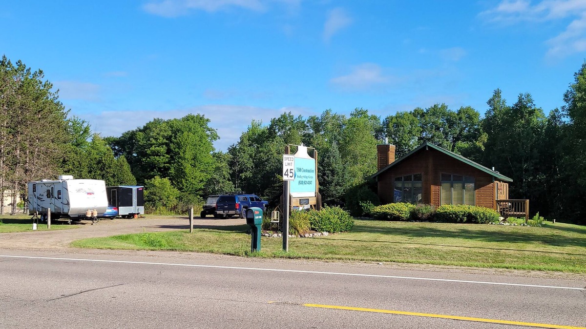 Lakewood House | Beautiful home right on the ATV and Snowmobile trail!