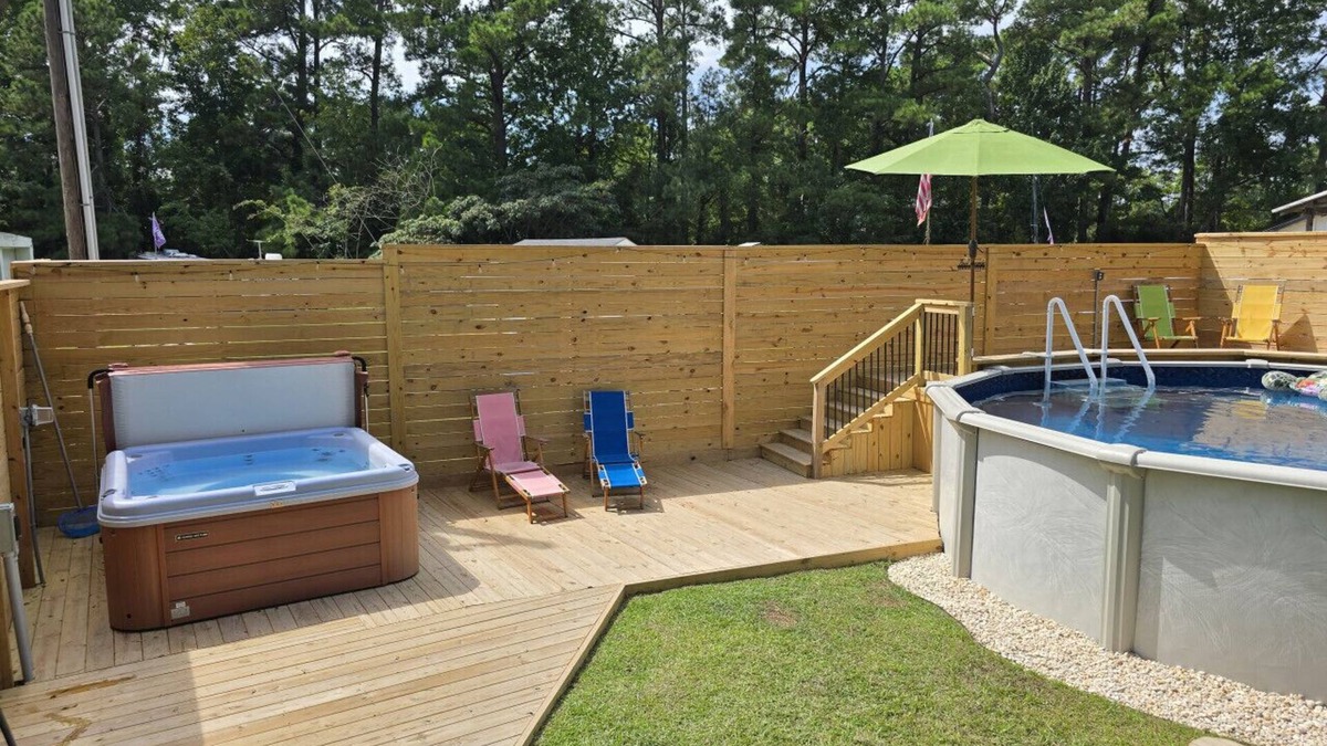 Peletier House | Beautiful home with a private Hottub and Pool, only three miles from Emerald Isle Beach