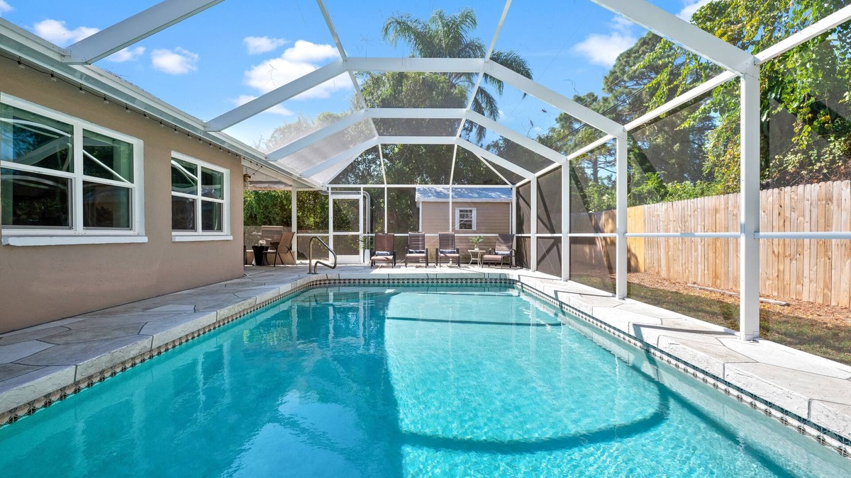 South Venice House | BEAUTIFUL HOME WITH HEATED POOL!