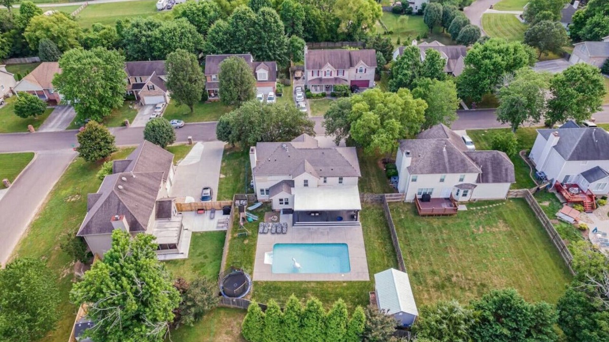 Ashley Oaks House | Beautiful home with Pool - great for kids