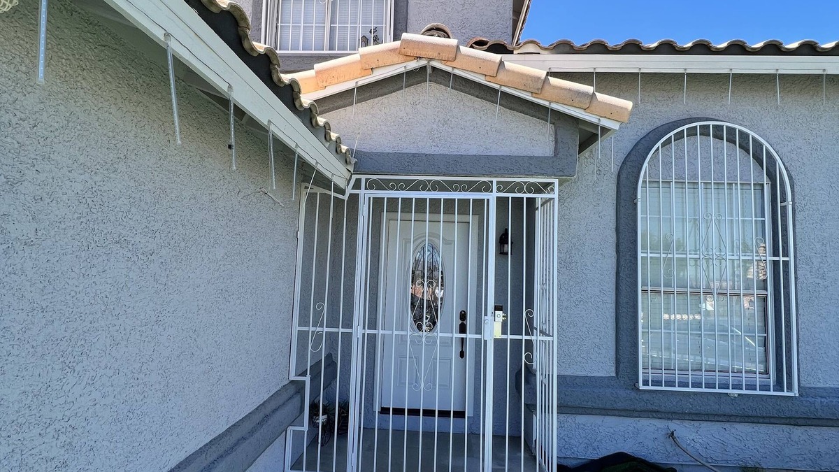 Paradise House | Beautiful home with free parking