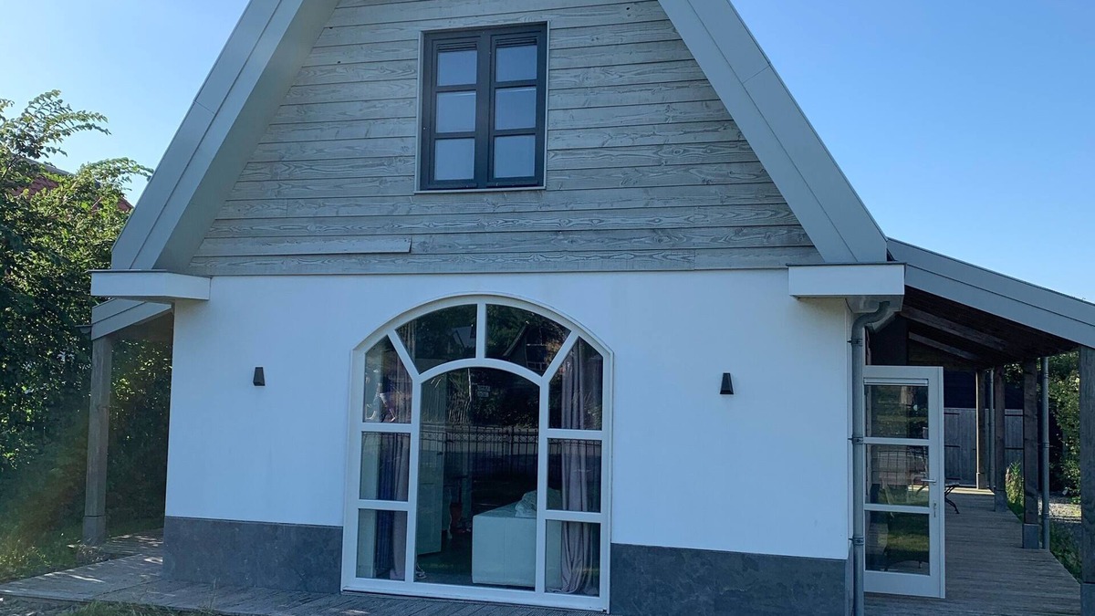Camperduin House | Beautiful house 750 meters from the beach with wood stove in the living room