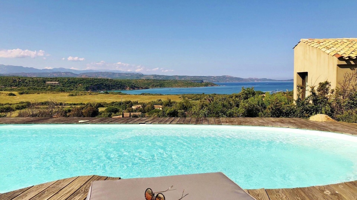 Bonifacio House | Beautiful house 8 people facing the Gulf of Sant'Amanza with swimming pool