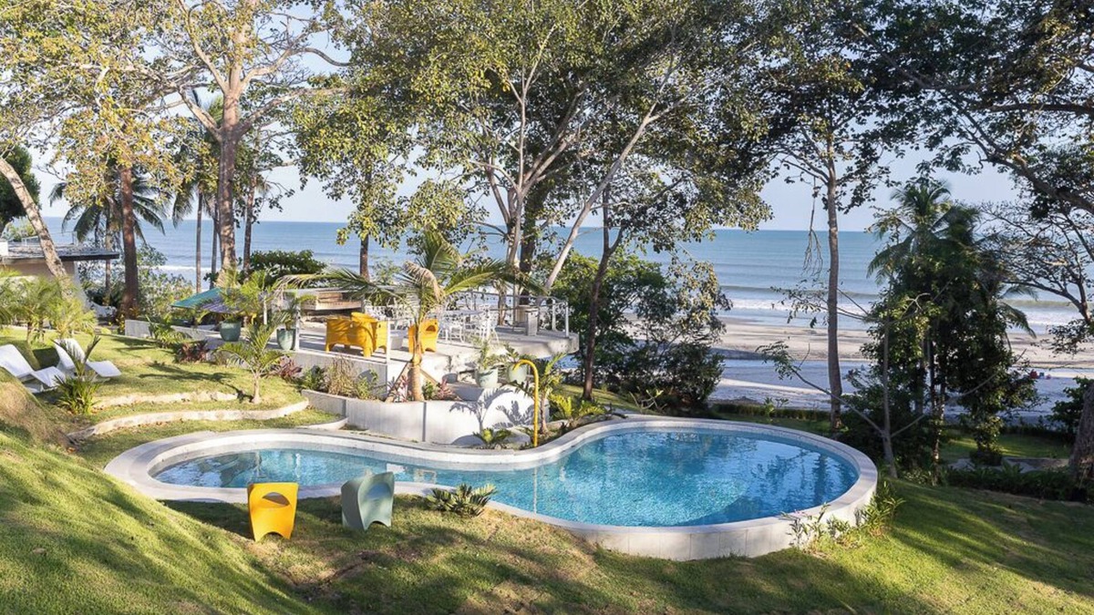 Boca Corona Cabin | Beautiful House beach front in Beach complex - Shared pool