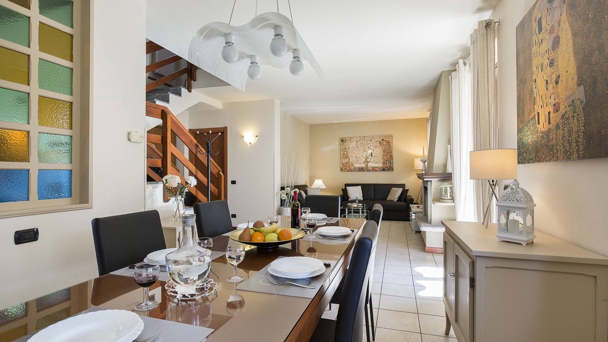 Orta San Giulio House | BEAUTIFUL HOUSE UP TO 8 PAX WITH PARKING, GARDEN, PATIO, BARBECUE, WIFI