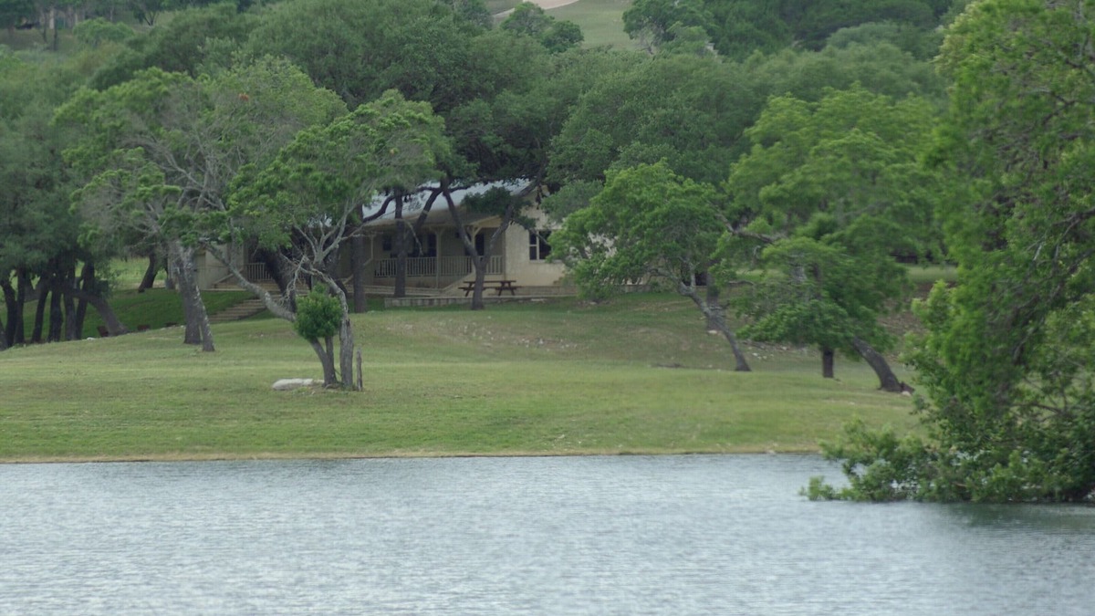 Boerne House | Beautiful house on 10 acre private lake stocked with bass, 4.5 miles from Boerne