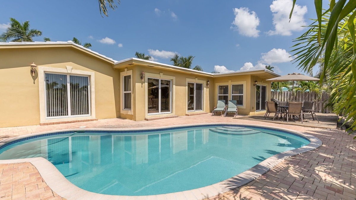 Garden Isles House | Beautiful House On the Water, Ocean Access, Fort Lauderdale Area
