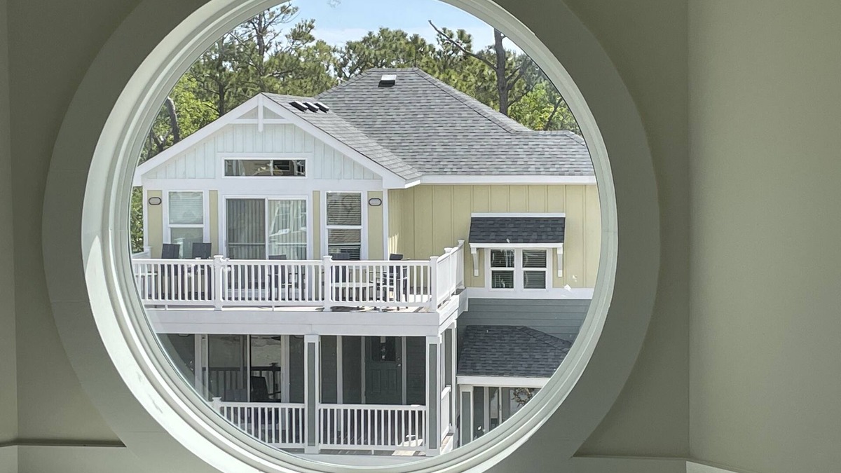 Corolla House | Beautiful house, sound view, minutes to beach, Free Horse Passes, EV Charger