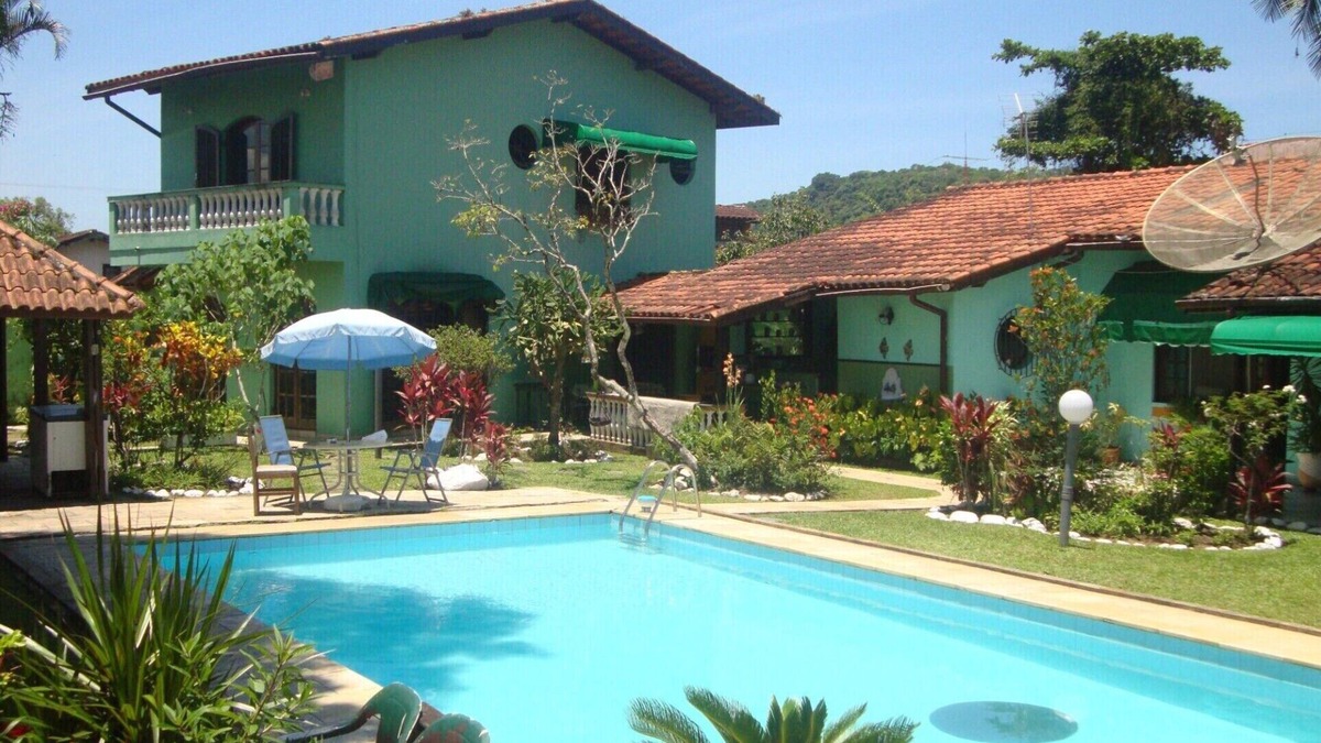 Itanhaem House | Beautiful House w/7 Bedrooms being 6 suites {comfortable leisure playground WIFI}