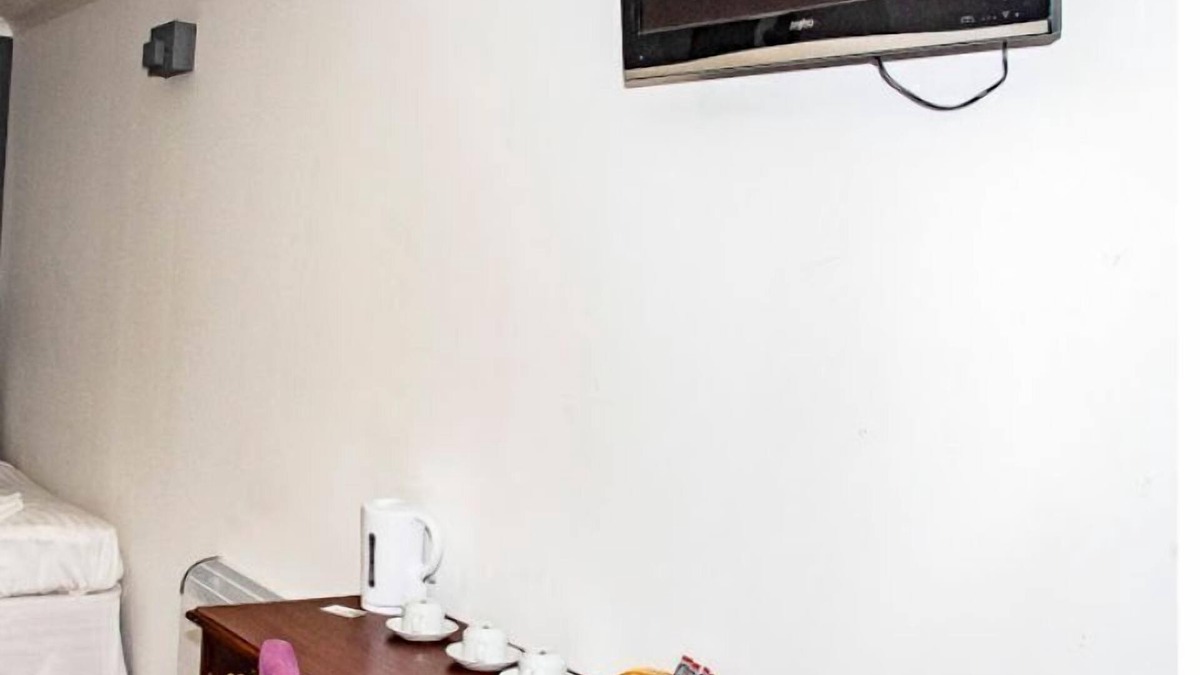 Little Stukeley House | Beautiful I Way Inn hotel