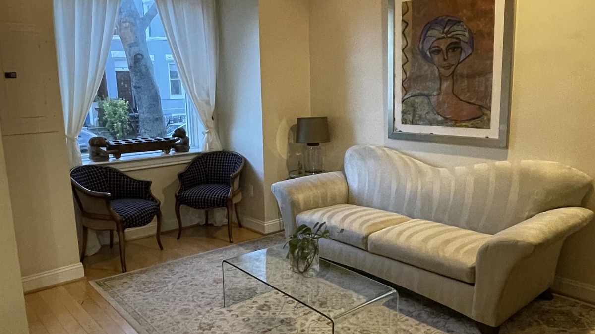 Bloomingdale House | Beautiful in Bloomingdale with Parking