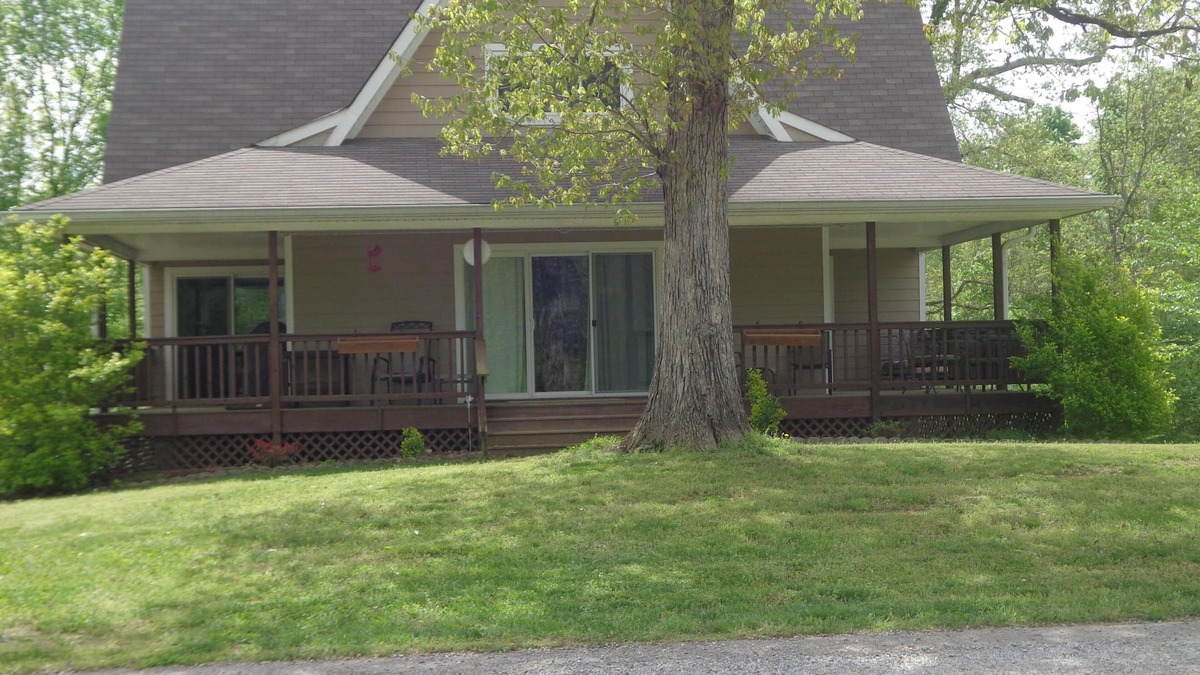 Waverly Cabin | Beautiful Kentucky Lake getaway