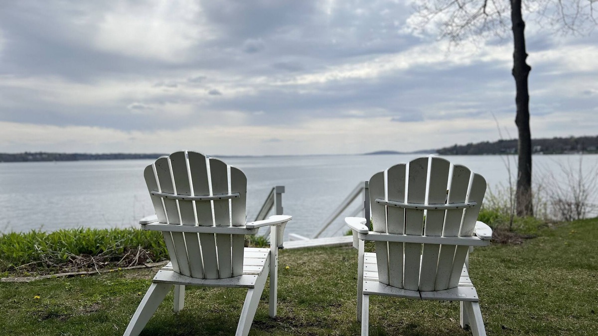 Green Lake House | Beautiful Lake Front Property within 3 blocks walk to Green Lake Town center.