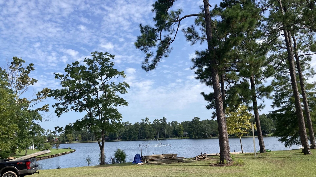 Perkinston House | Beautiful lake home on 3 acres in Silver Run Lakes