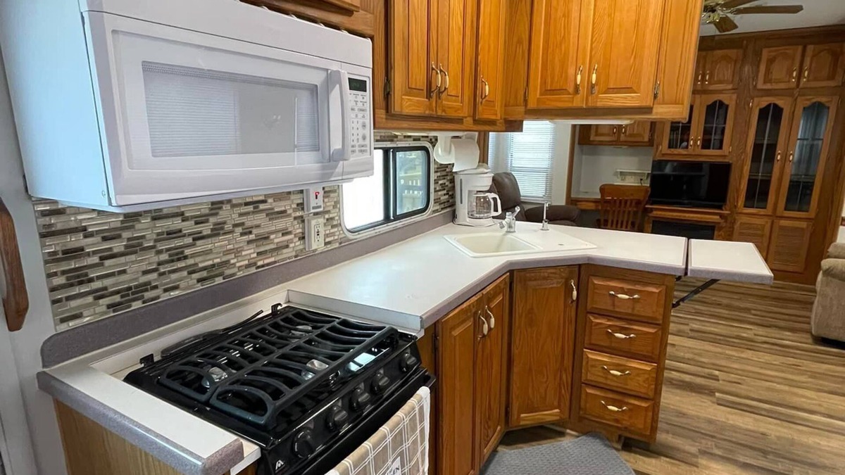 Sebring House | Beautiful Lake Josephine home for 49 night !