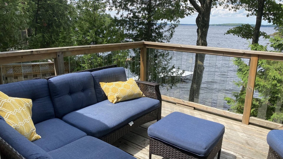 Bracebridge Cottage | Beautiful Lake Muskoka. Sunny days. Sensational sunsets.