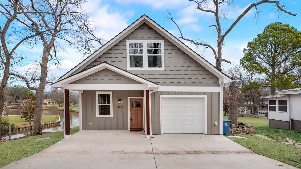 Cedar Creek Reservoir House | Beautiful Lake Retreat - Just One Hour from Dallas