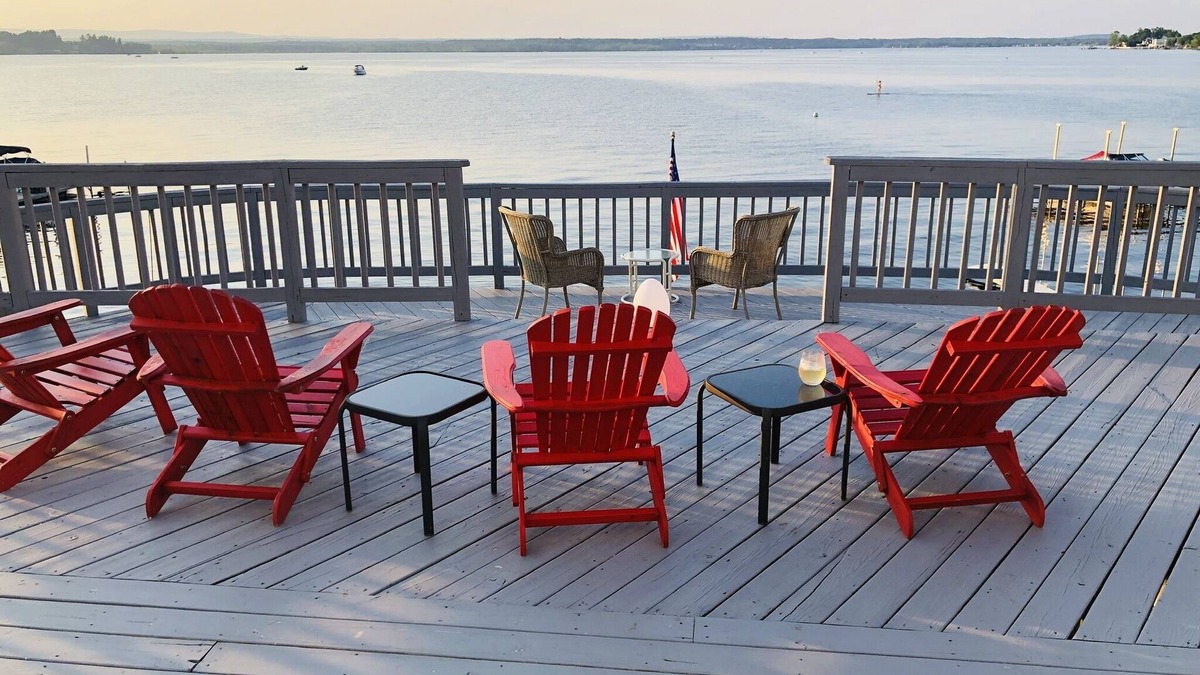 Saratoga Springs House | Beautiful lake House with sunset views