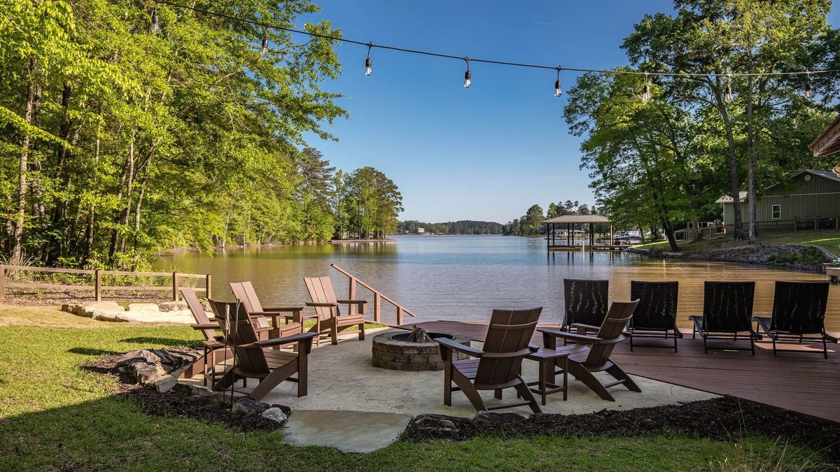 Jacksons' Gap House | Beautiful lakefront getaway! Stunning waterfront views and direct lakefront.