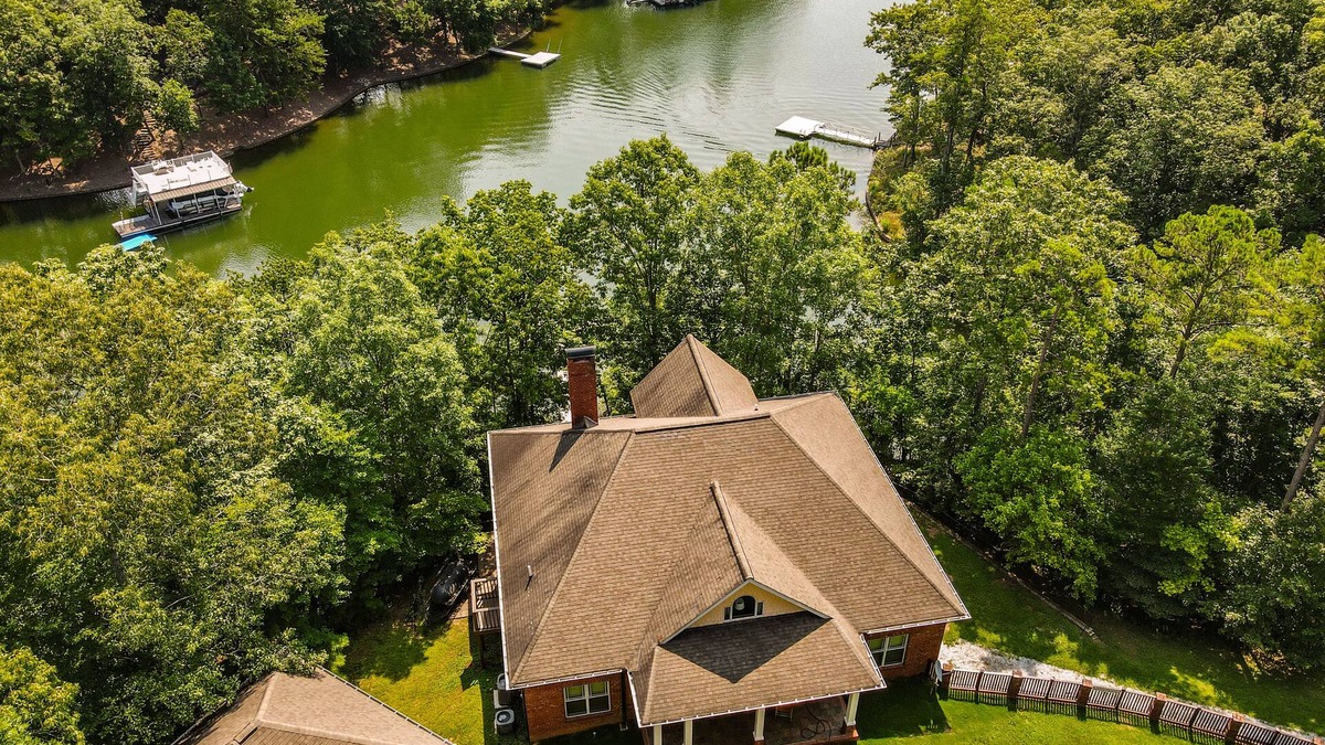Wedowee House | Beautiful Lakefront Family Retreat! Pet Friendly, Canoes Included, Sleeps 28+