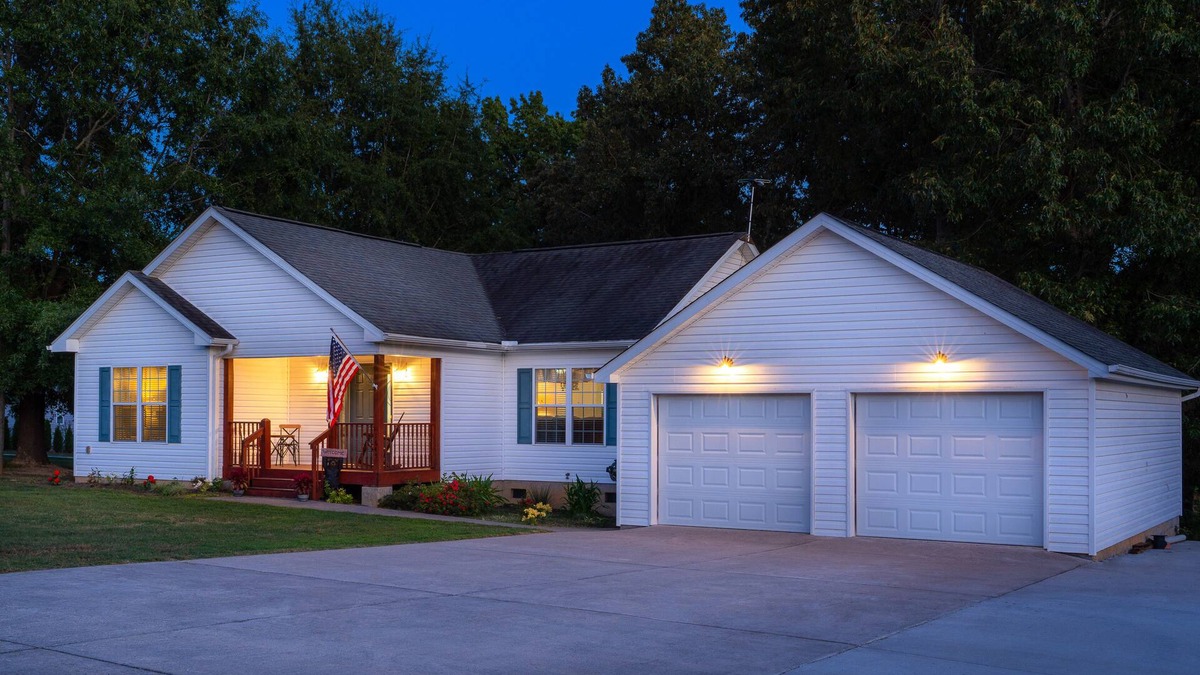 Dandridge Cabin | Beautiful Lakefront Getaway In The Smoky's - Private Dock - Hot Tub - Arcade