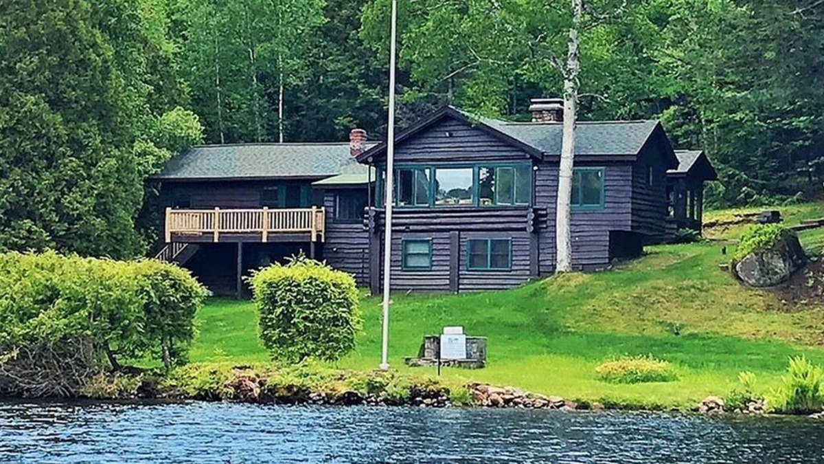 Saranac Lake Cabin | Beautiful Lakeside Log Home W/Steam Room