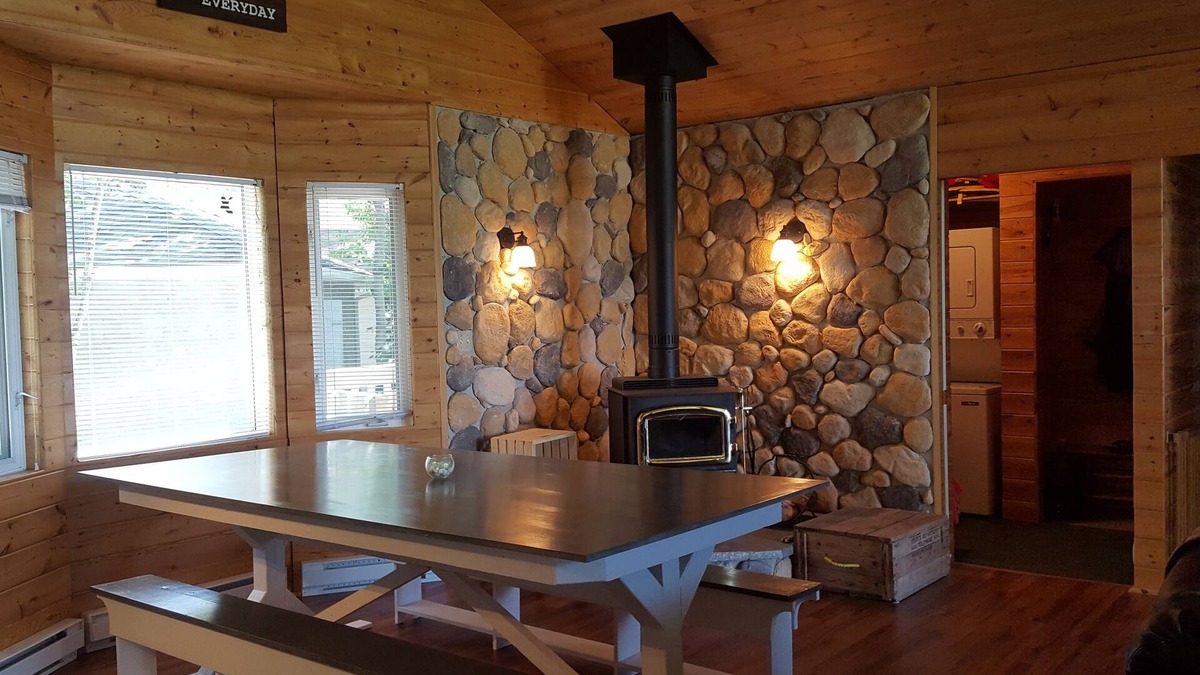 Manitoba Cabin | Beautiful Lakeview Cabin, quiet location, gorgeous sunsets & close to Beaches