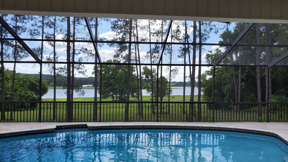 Dade City House | Beautiful Lakeview Saltwater Pool Sanctuary !