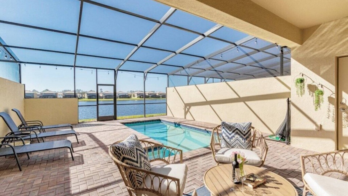Four Corners House | Beautiful Lakeview Villa just mins from Disney w/private pool!
